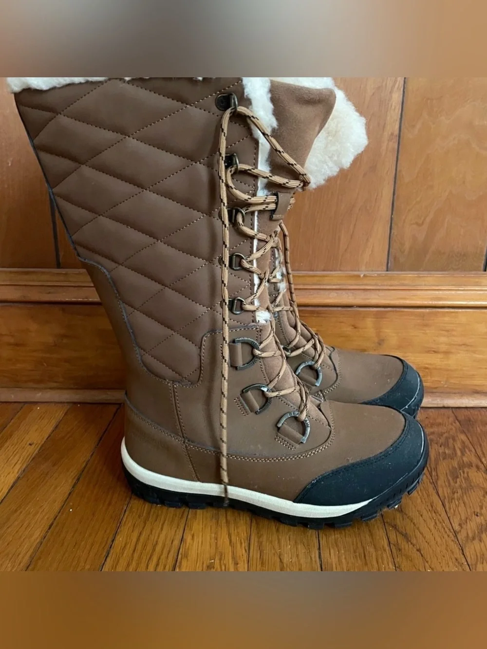 BearPaw Women’s Tan Brown Lined Lace-Up Winter Boots